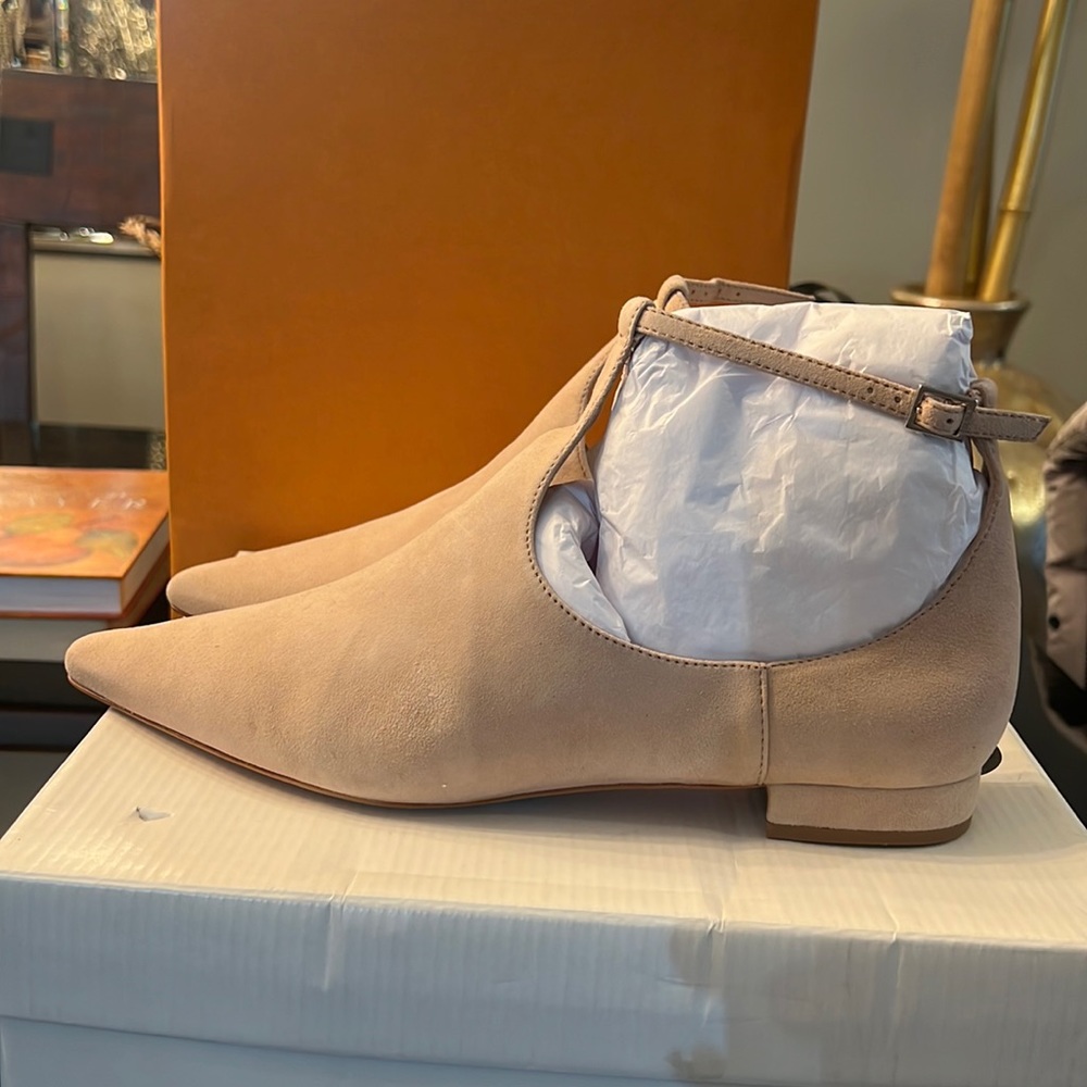Schutz Teodora Leather Bootie NWT/NWB. Size 9.5 Light Pink color